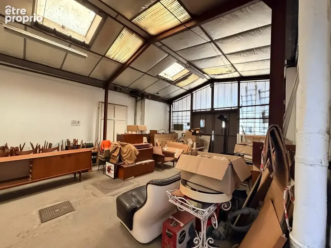 Commerce 1 899 m² à vendre à Villeurbanne (69100) - photo 6