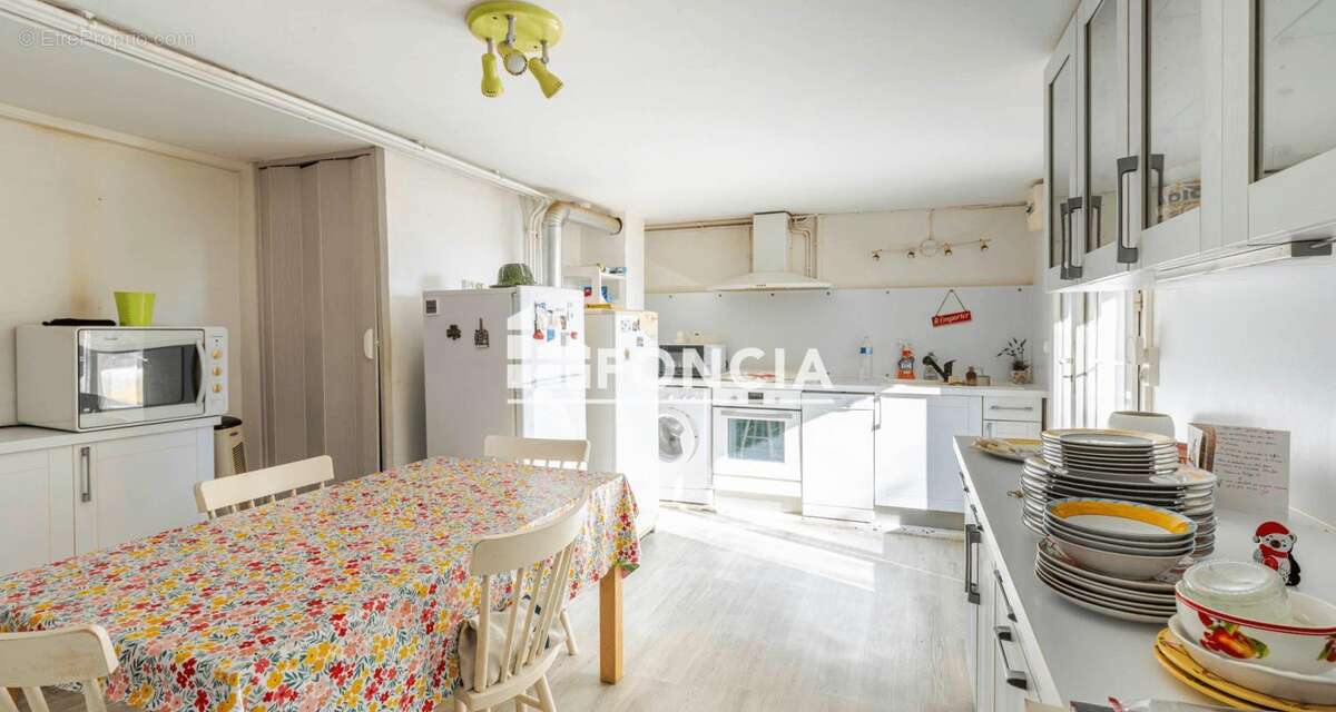 Maison familiale T6 – 140 m² – Quartier Hôpital - photo 10