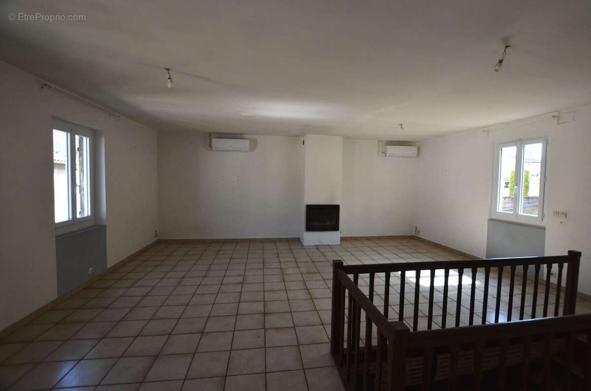 À vendre, Vic-Fezensac (Gers): charmante maison de ville 4 chambres, 2 au rdc, avec garage et cour, proche commodités - photo 5