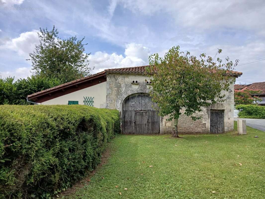 Maison à VERTEILLAC