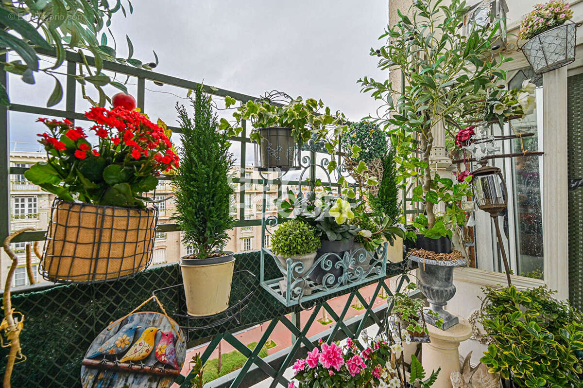 Appartement à CHARENTON-LE-PONT