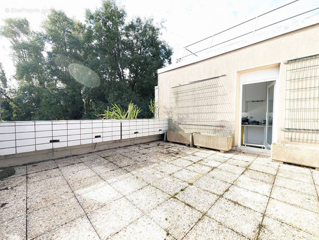 Appartement à FONTENAY-SOUS-BOIS