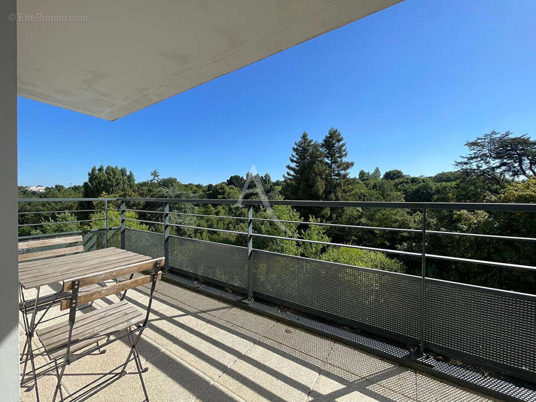 Appartement Nantes 3 pièce(s) 65.03 m2 + garage boxé de 27.68m² - photo 4