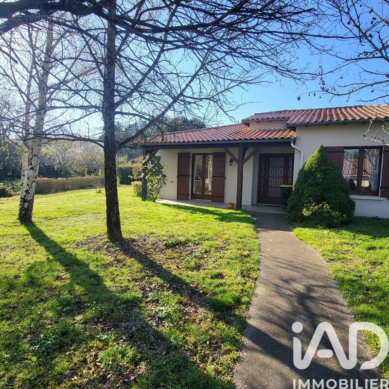 Photo 1 - Maison à AILLAS