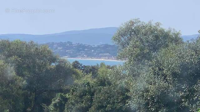 Maison à ROQUEBRUNE-SUR-ARGENS