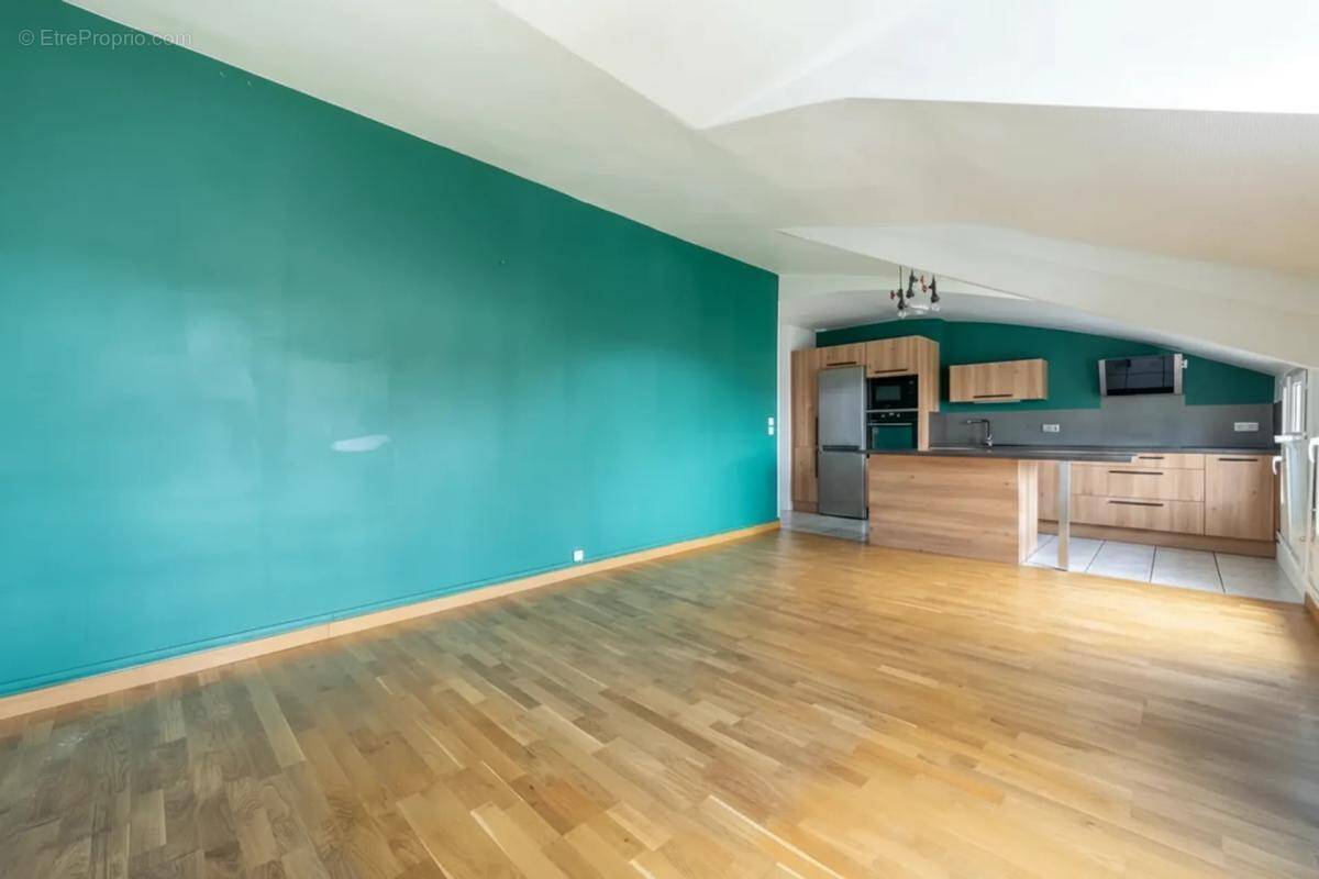 Appartement à LES MUREAUX
