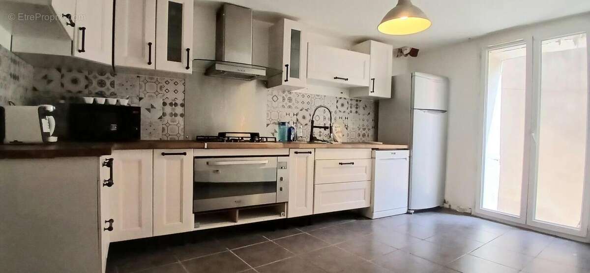 À Vendre : maison à fort potentiel à ABEILHAN - photo 2