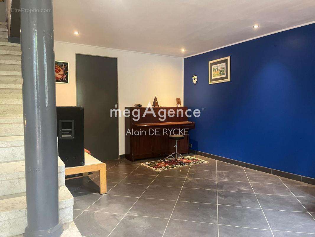 Maison à FONTAINE-LA-GAILLARDE