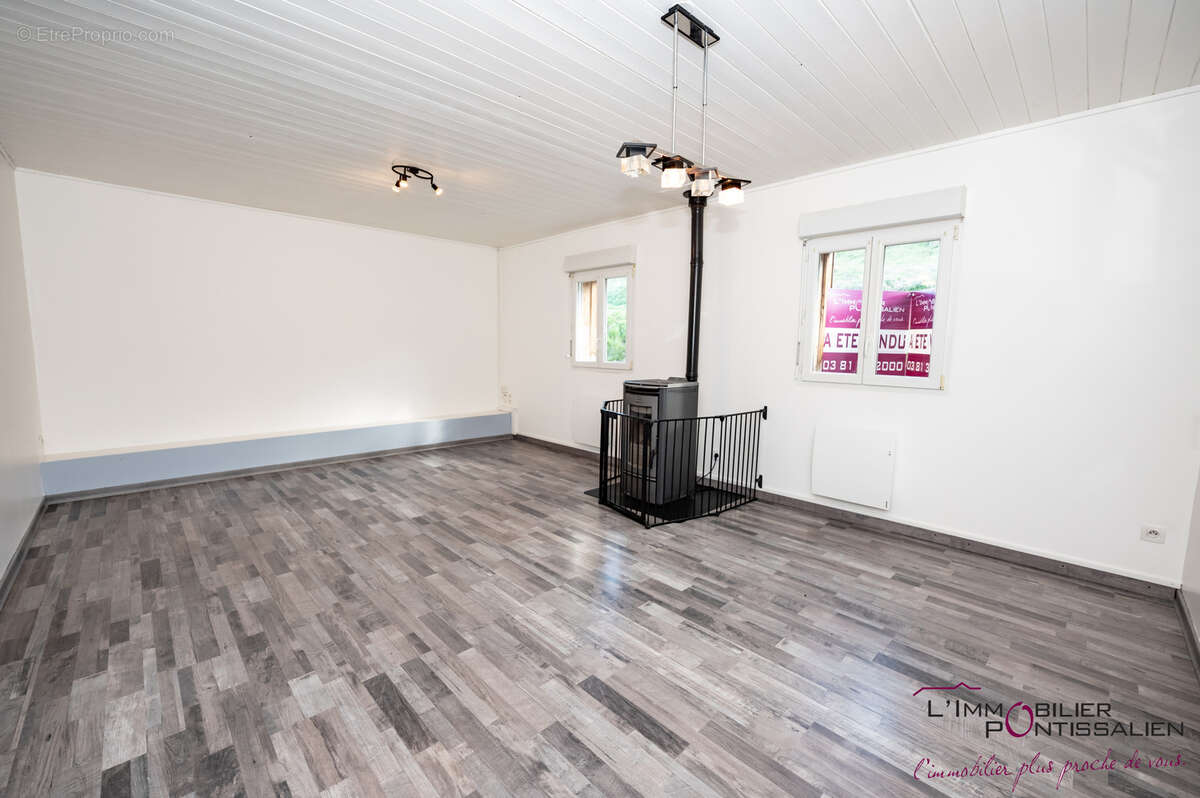 Appartement à LABERGEMENT-SAINTE-MARIE