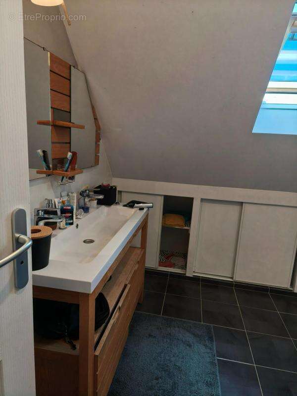 Maison à FEUGUEROLLES-BULLY