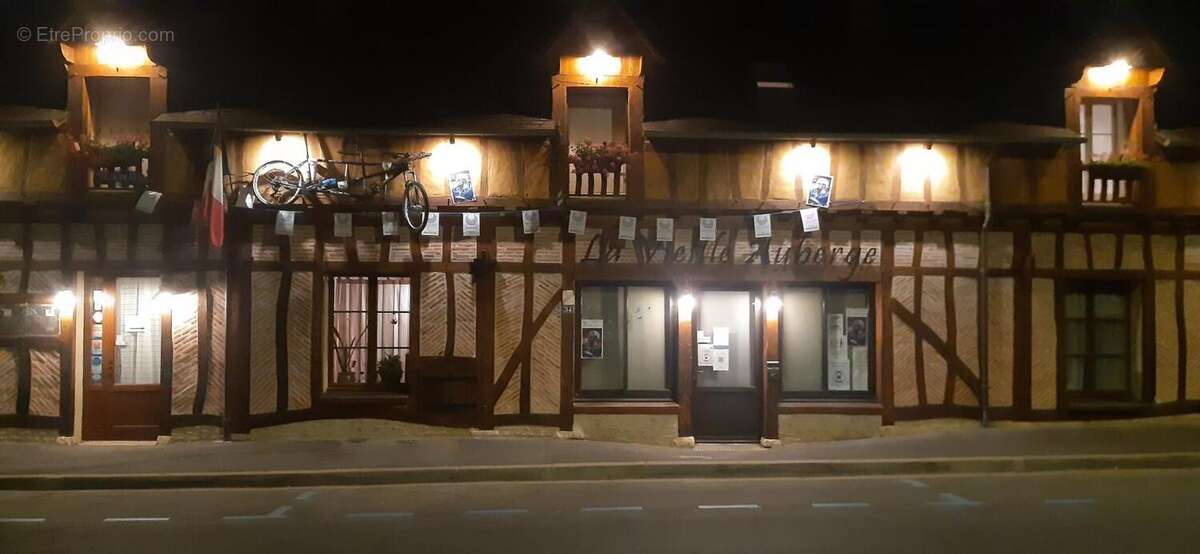 Commerce à COUR-CHEVERNY