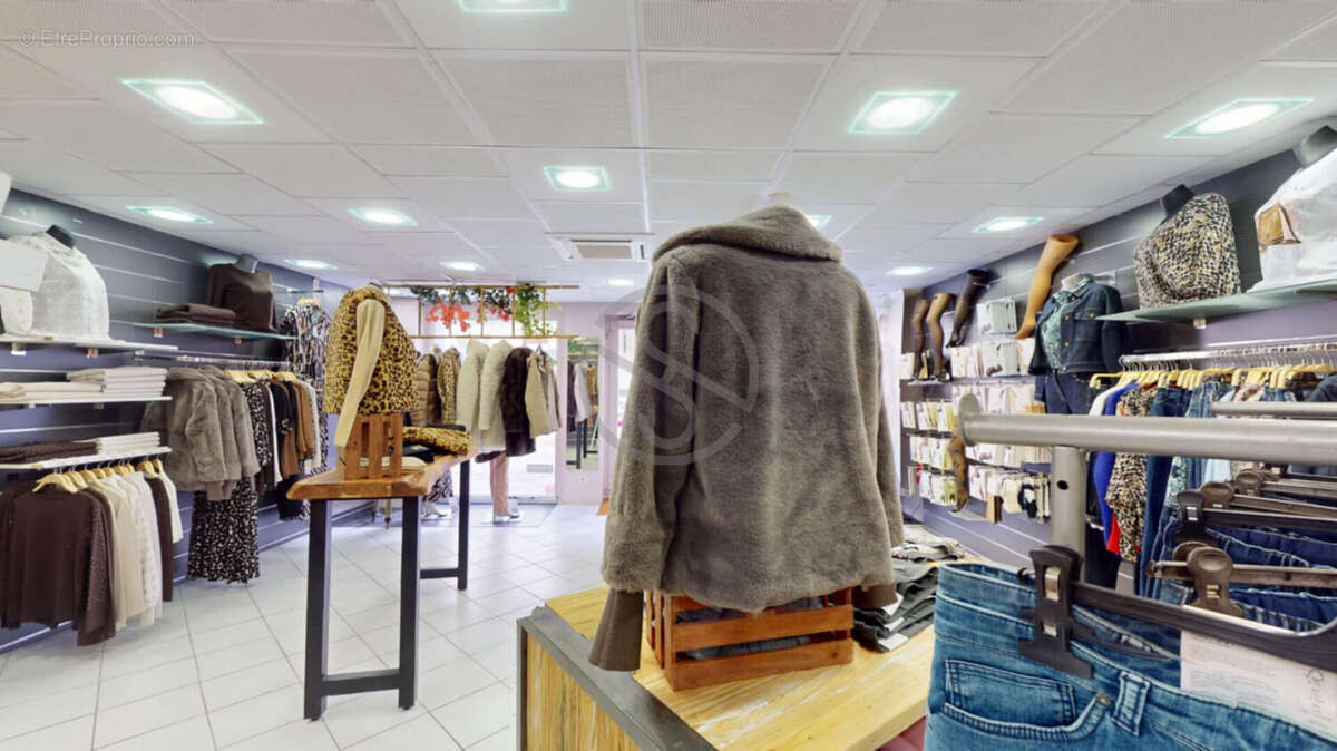 Commerce à LA COTE-SAINT-ANDRE