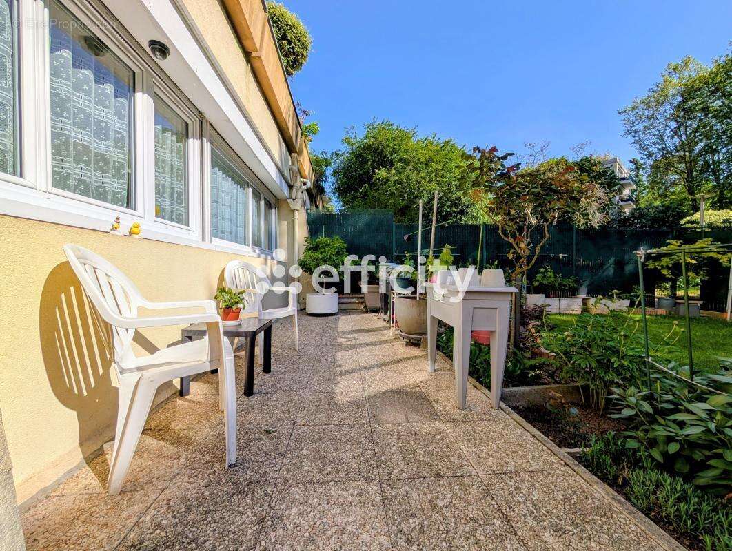 Appartement à ENGHIEN-LES-BAINS