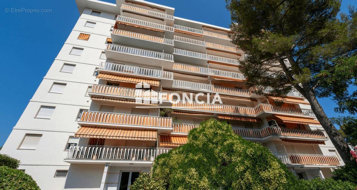Appartement à LE CANNET