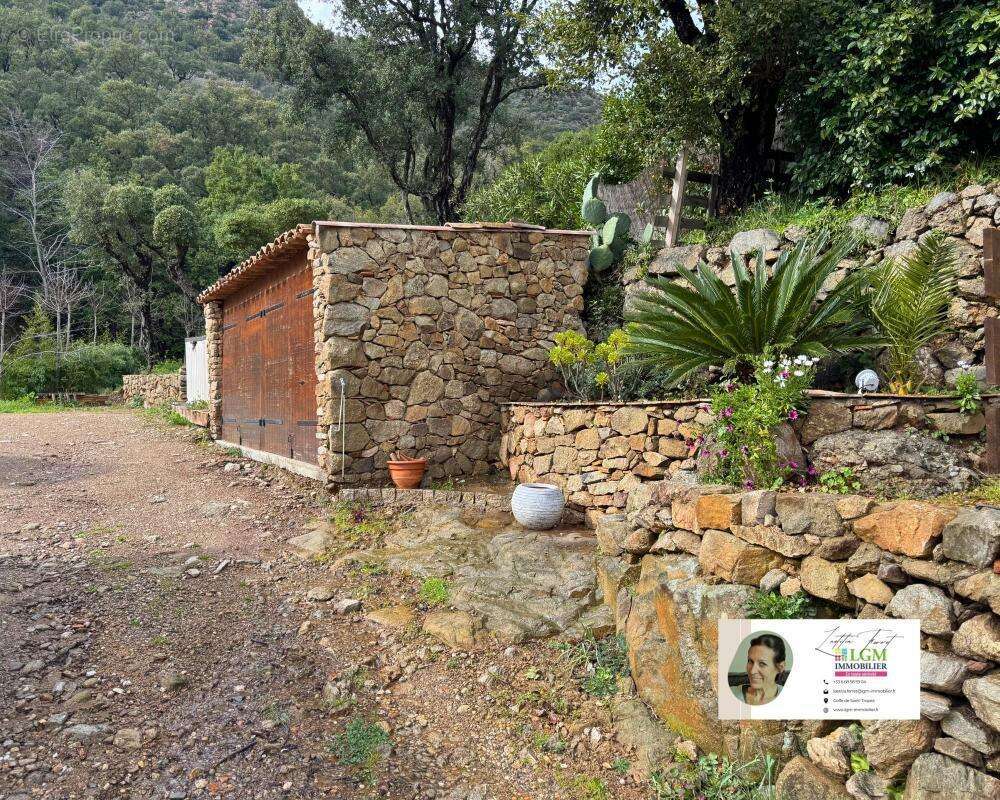 Maison à PLAN-DE-LA-TOUR