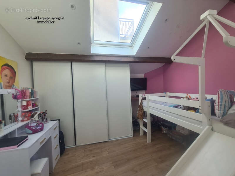 Maison à LES LILAS