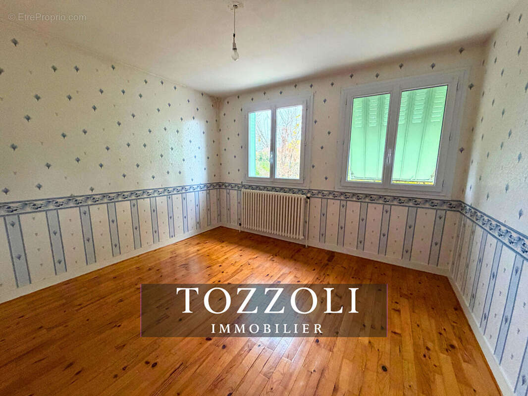 Maison à SAINT-QUENTIN-FALLAVIER