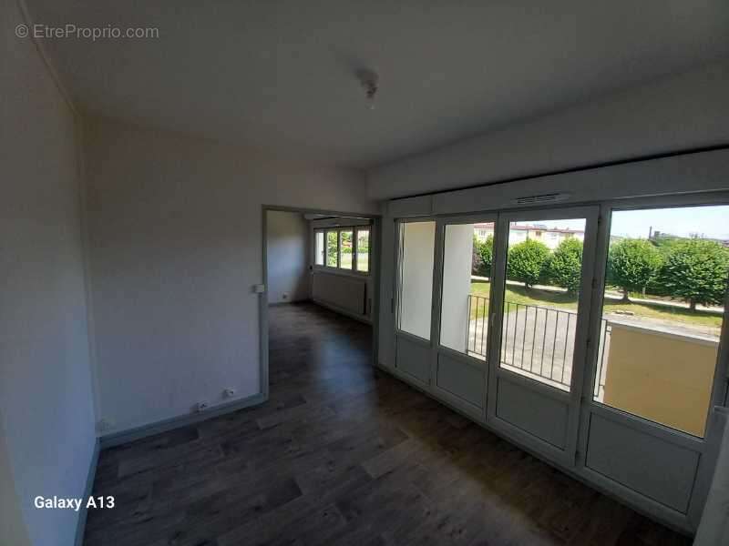 Appartement 74 m² à Delle  - photo 2