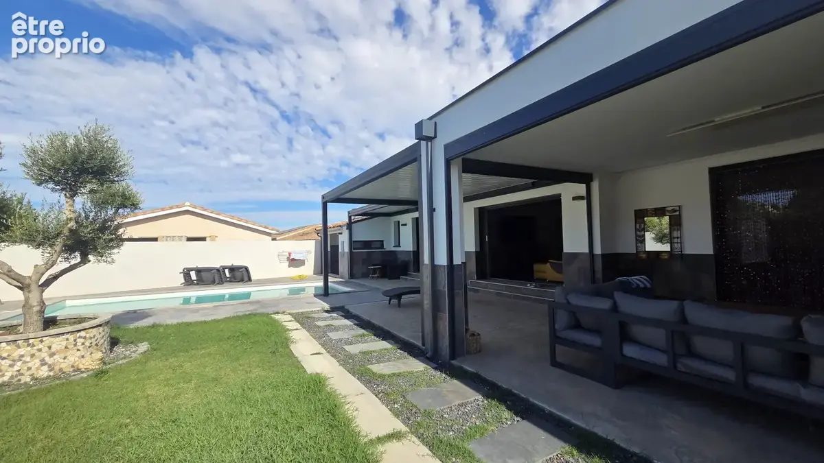 A vendre - cers - villa plain-pied de 172 m2 de type 5 sur 700 m2 de terrain avec piscine et garage - photo 18