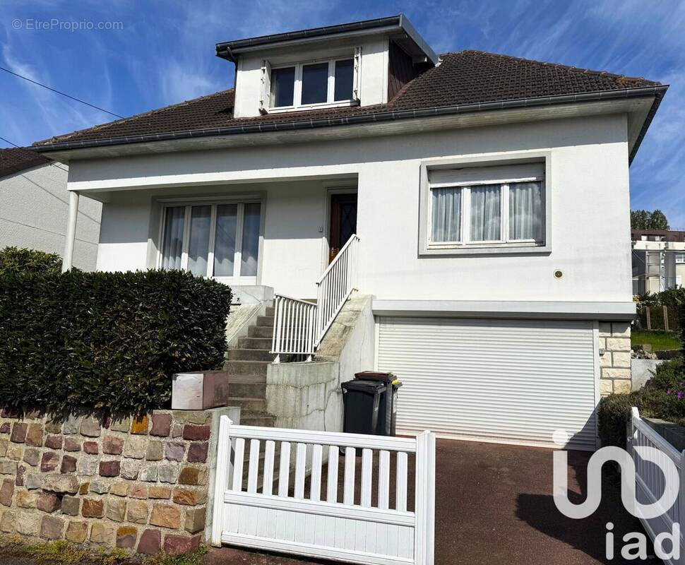 Photo 1 - Maison à MONTIVILLIERS