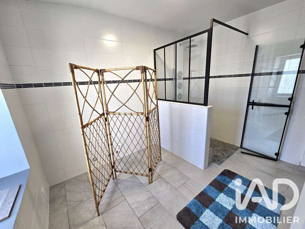 Maison 279 m² à Braud-Et-Saint-Louis  - photo 9