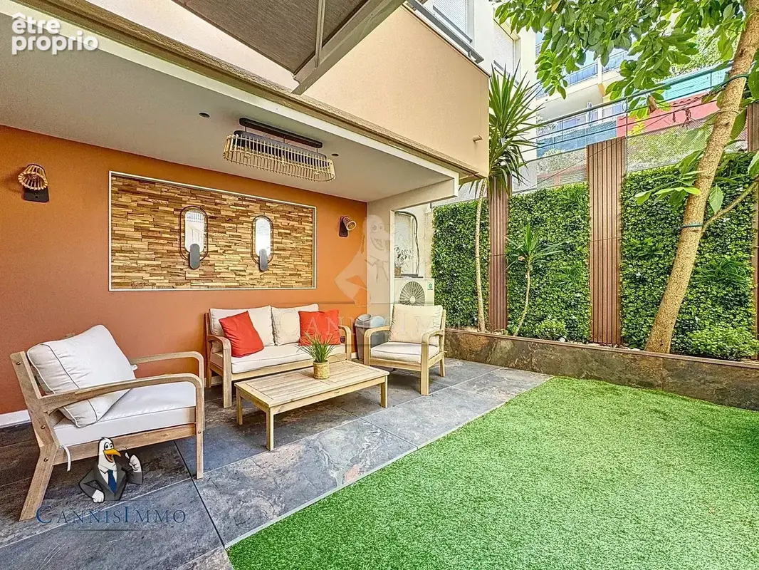 Appartement à MANDELIEU-LA-NAPOULE