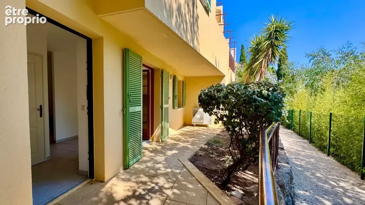 Grimaud - Appartement en duplex avec vue sur la plaine - photo 3