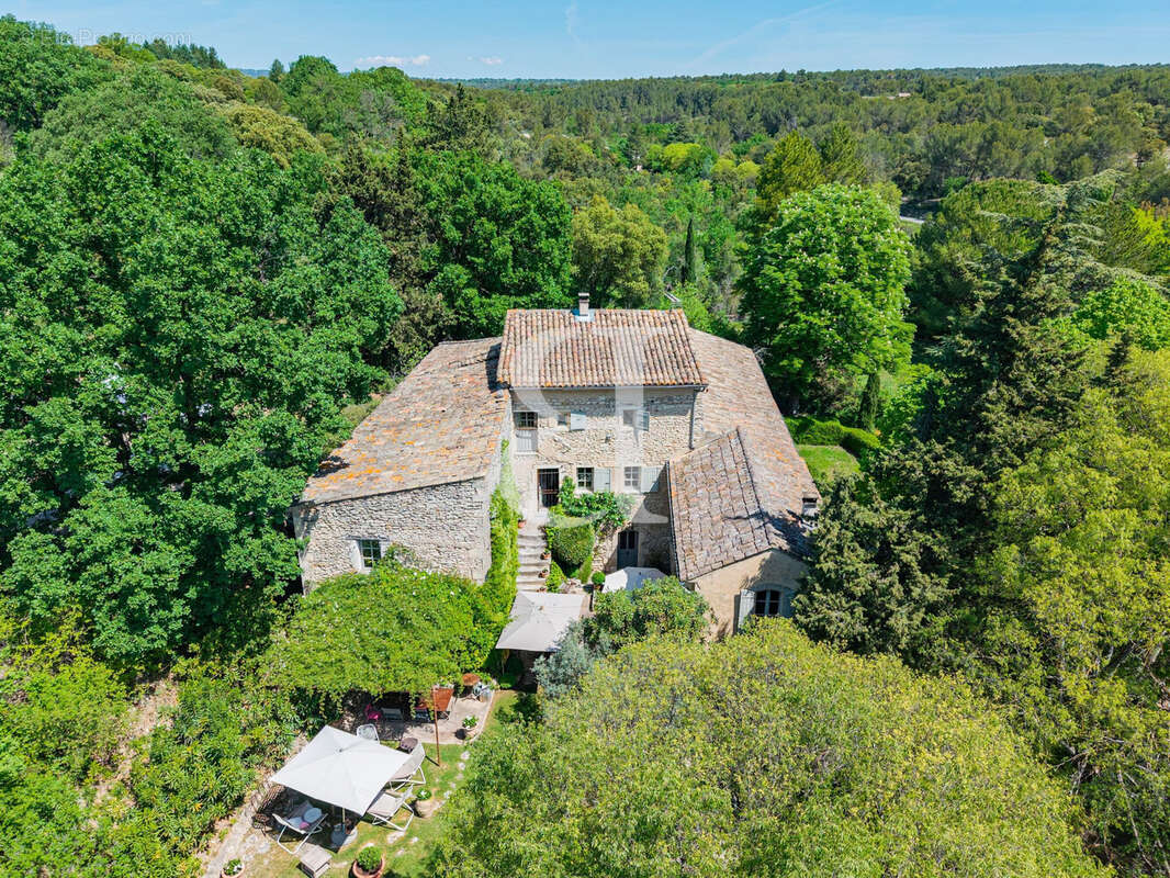 Maison à GORDES