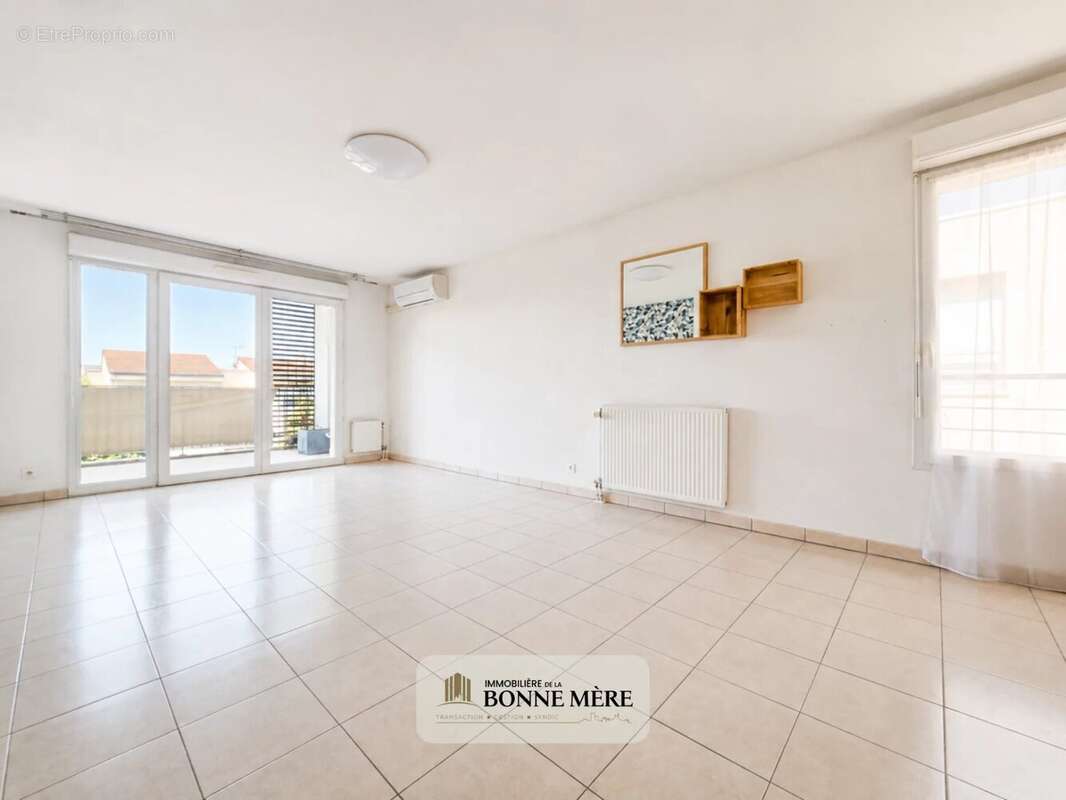Appartement 78 m² à Marseille-14e  - photo 2