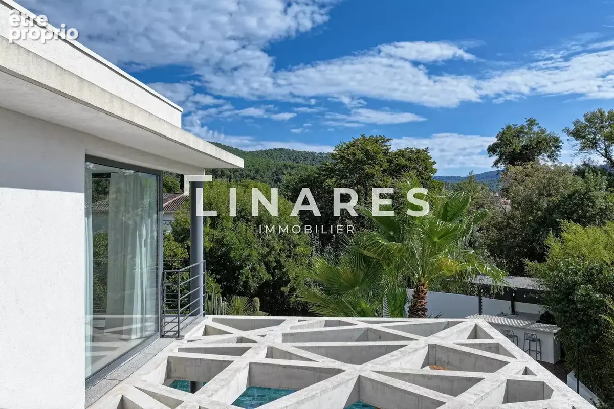 LA PRESTIGIEUSE - Villa T5 de 310m² - Piscines intérieure et extérieure - Salle de sport  - Cuisine d'été - Jardin 990m² - 13420 - photo 13