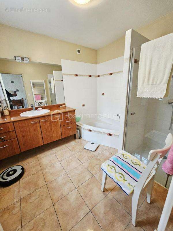 Maison à CHARTRES-DE-BRETAGNE