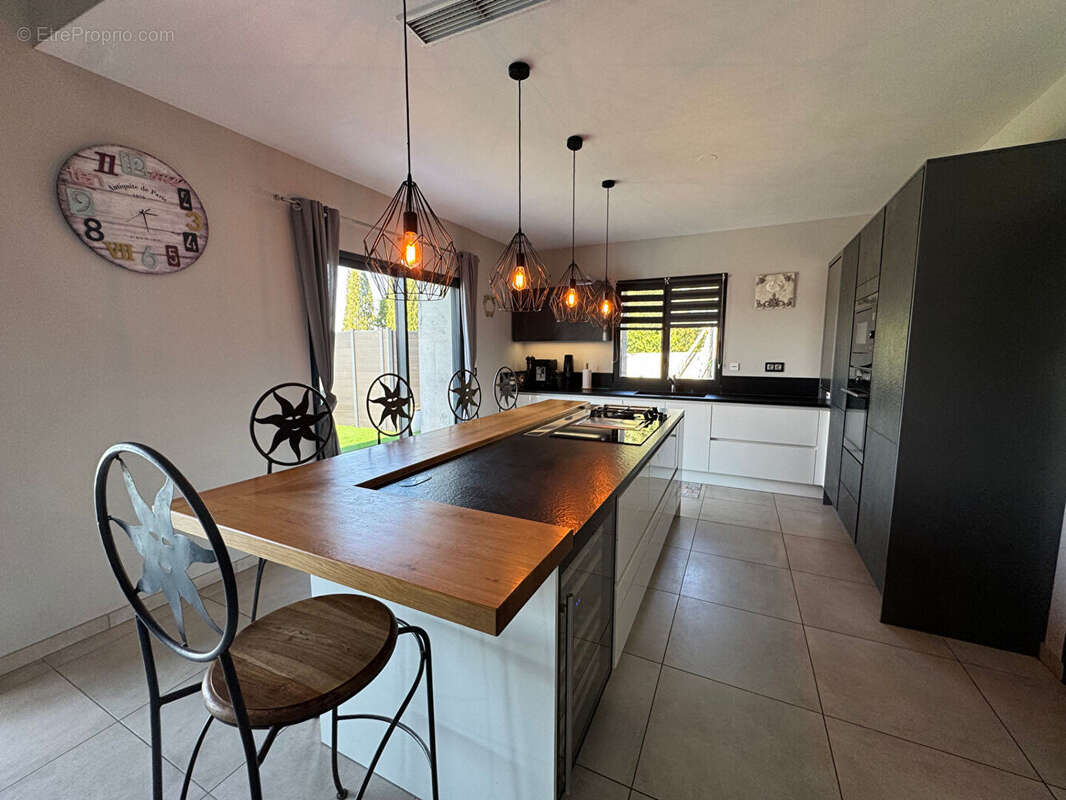 Maison - Montady - 7 pièces - 273 m² - photo 5