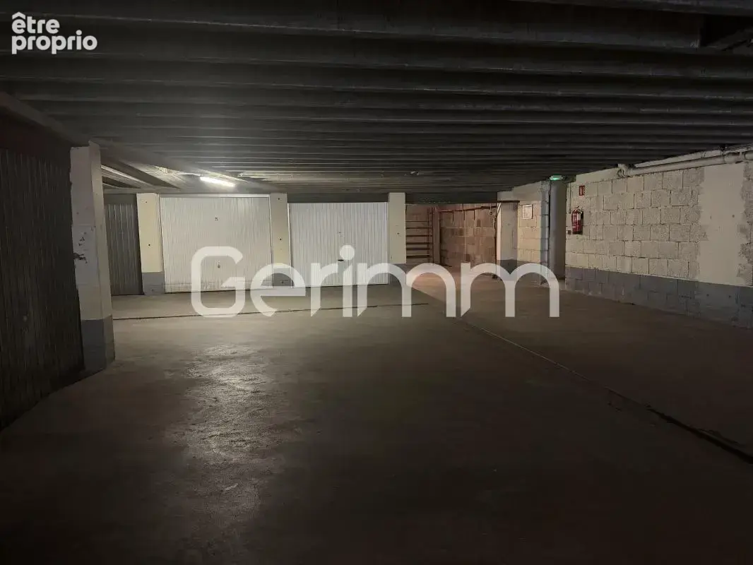 Vente - Garage - 16 m² - 11 500 € - GRENOBLE - 10 rue barral de - photo 5