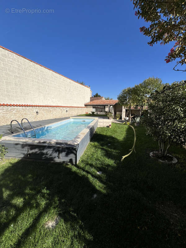 Maison à SAINT-JEAN-D&#039;ANGELY