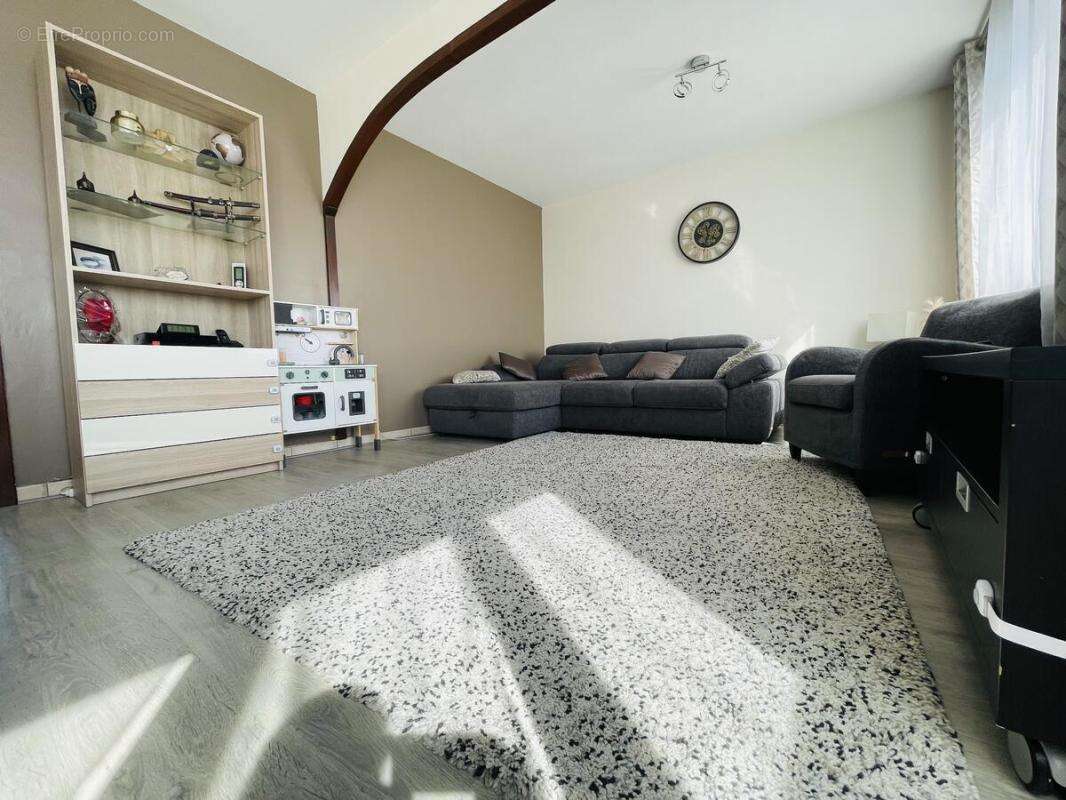 Appartement à PONT-DE-CHERUY