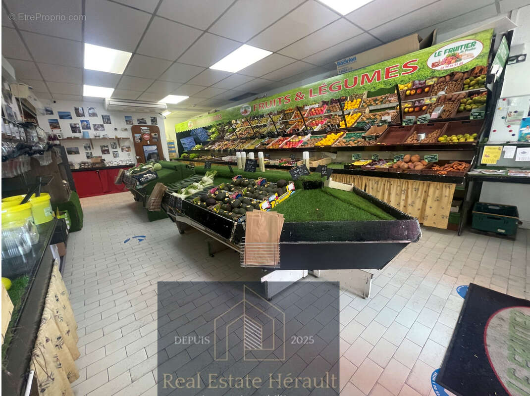 Commerce à PRADES-LE-LEZ