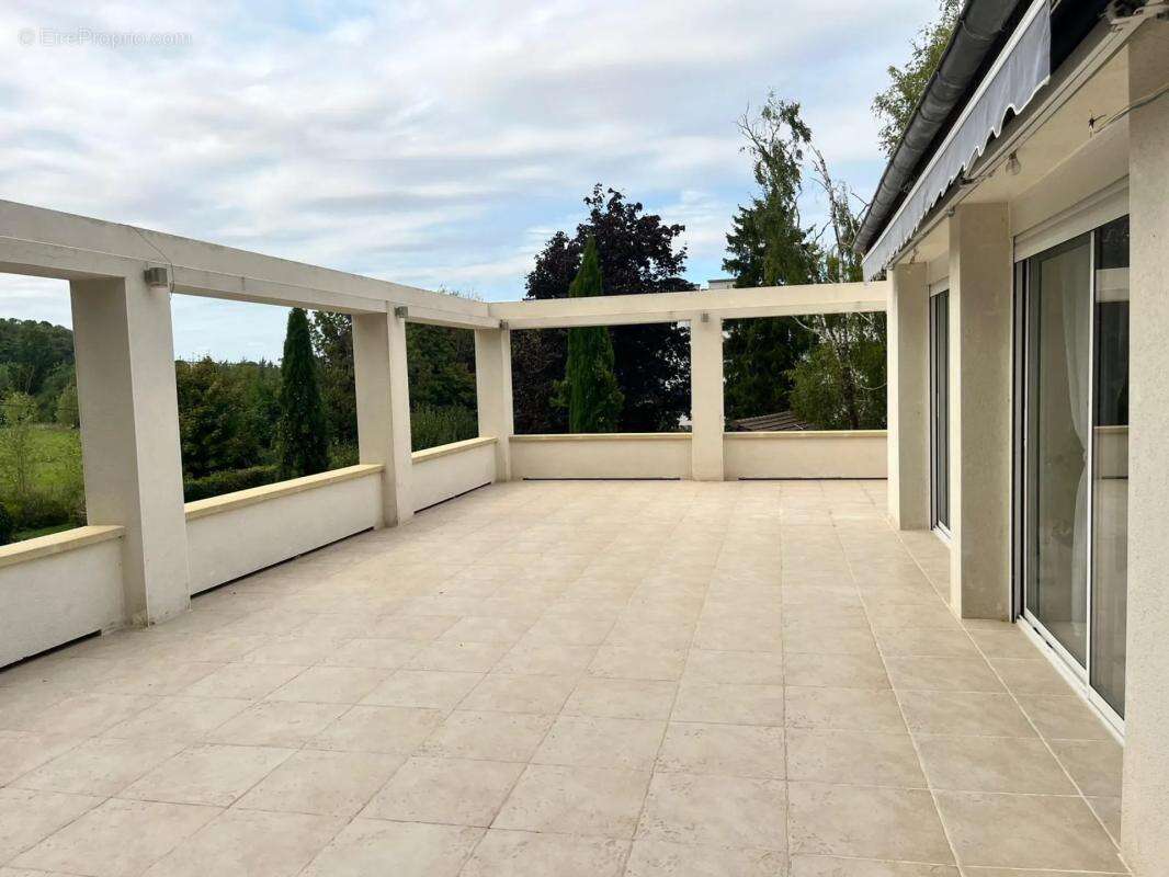 Maison de 7 pièces de 150 m² à Saint-Brice - photo 19