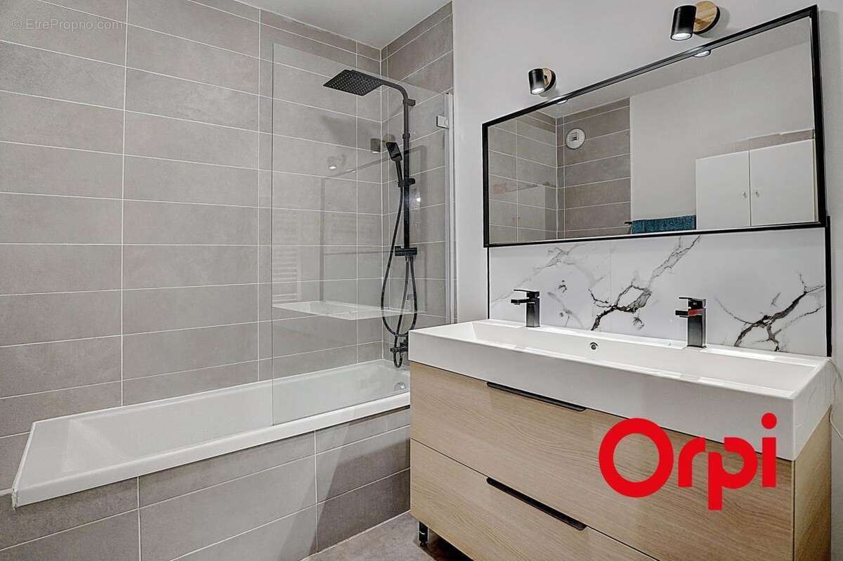 Appartement à FONTAINES-SUR-SAONE