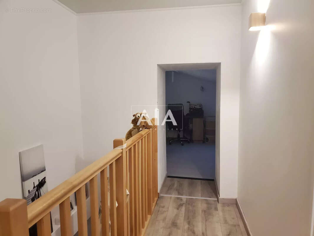 Maison de Village Proche de Civray - photo 11