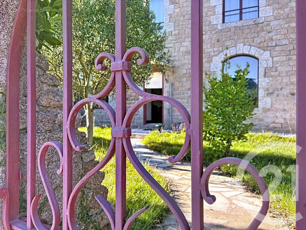 Maison à LANDEHEN