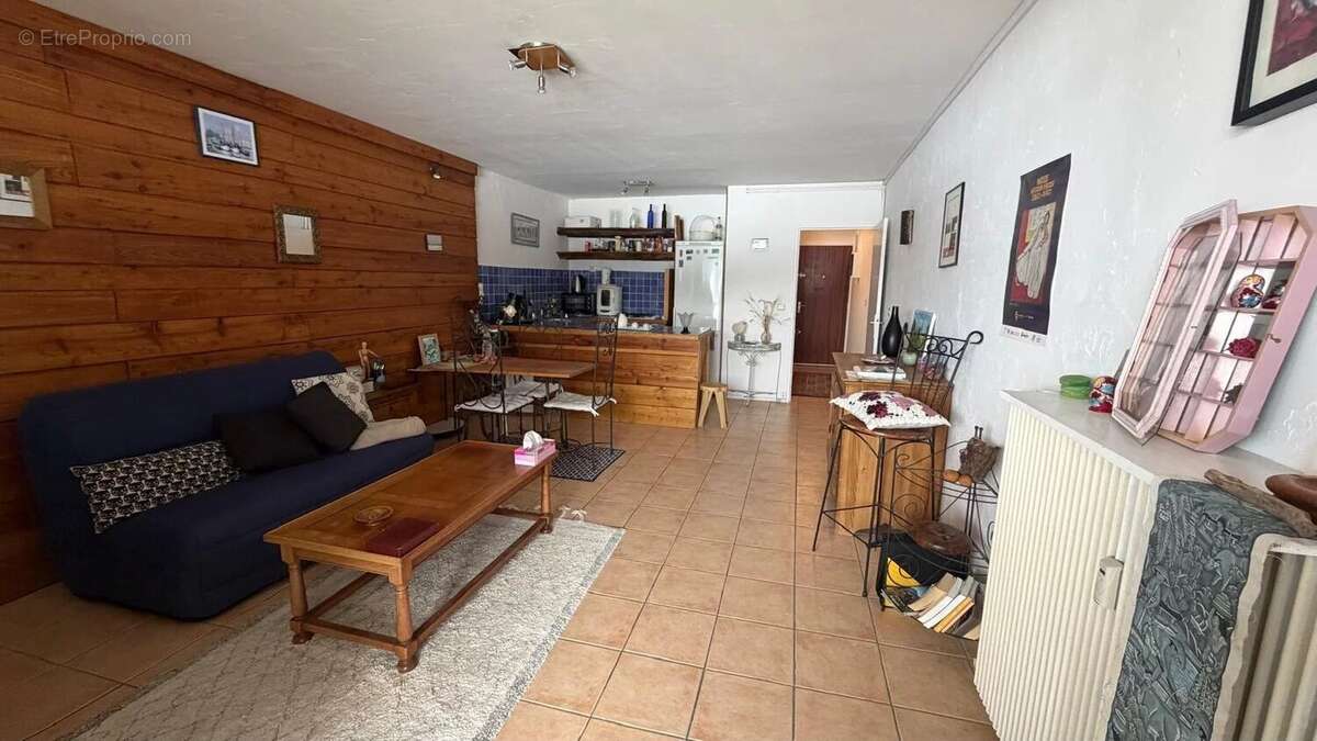 Appartement à VALLAURIS