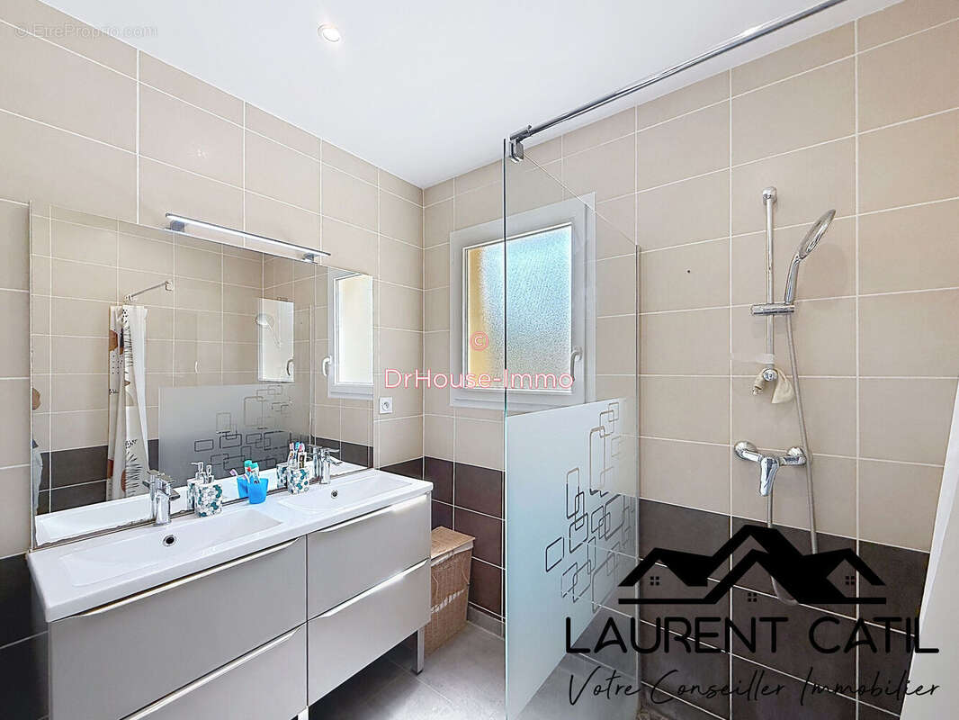 Maison 94 m² à Chatuzange-Le-Goubet  - photo 7