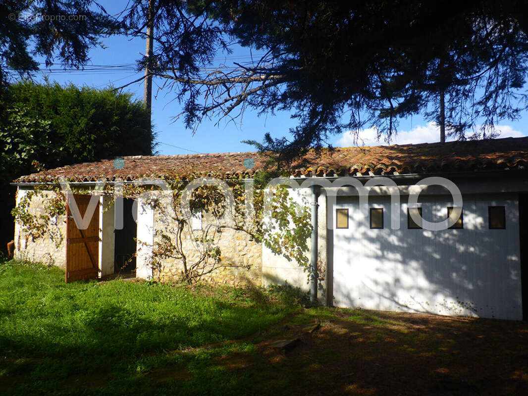 Maison bourgeoise Lairoux 6 pièce(s) 165 m2 - photo 8