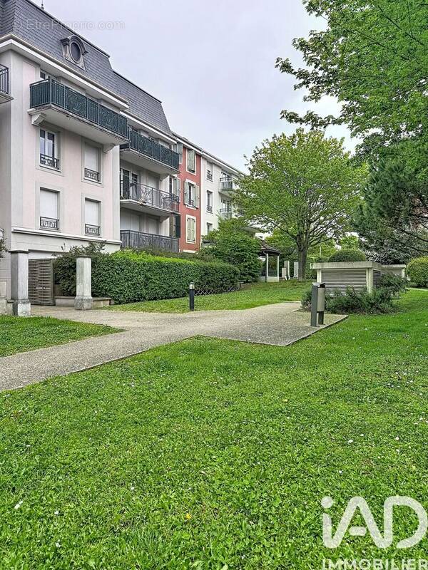 Photo 1 - Appartement à SAINT-GRATIEN