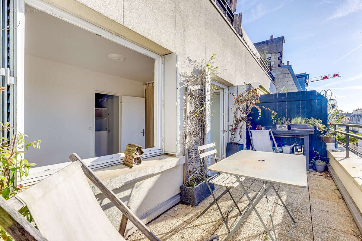 Appartement à PARIS-17E