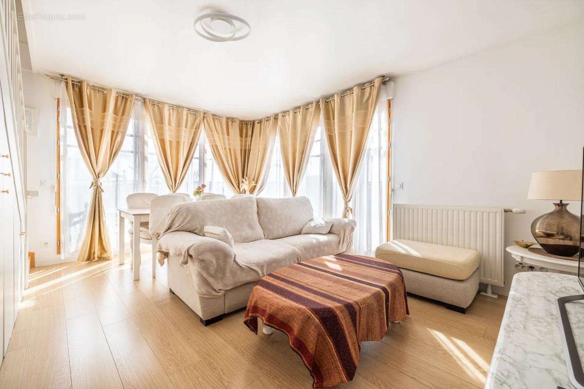 Appartement à THIAIS