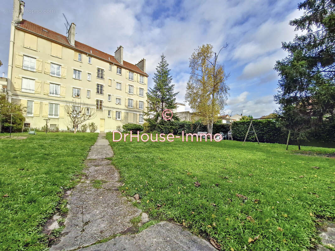 Appartement à LE BOURGET