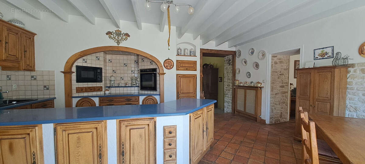 Maison 253 m² à Germond-Rouvre  - photo 7
