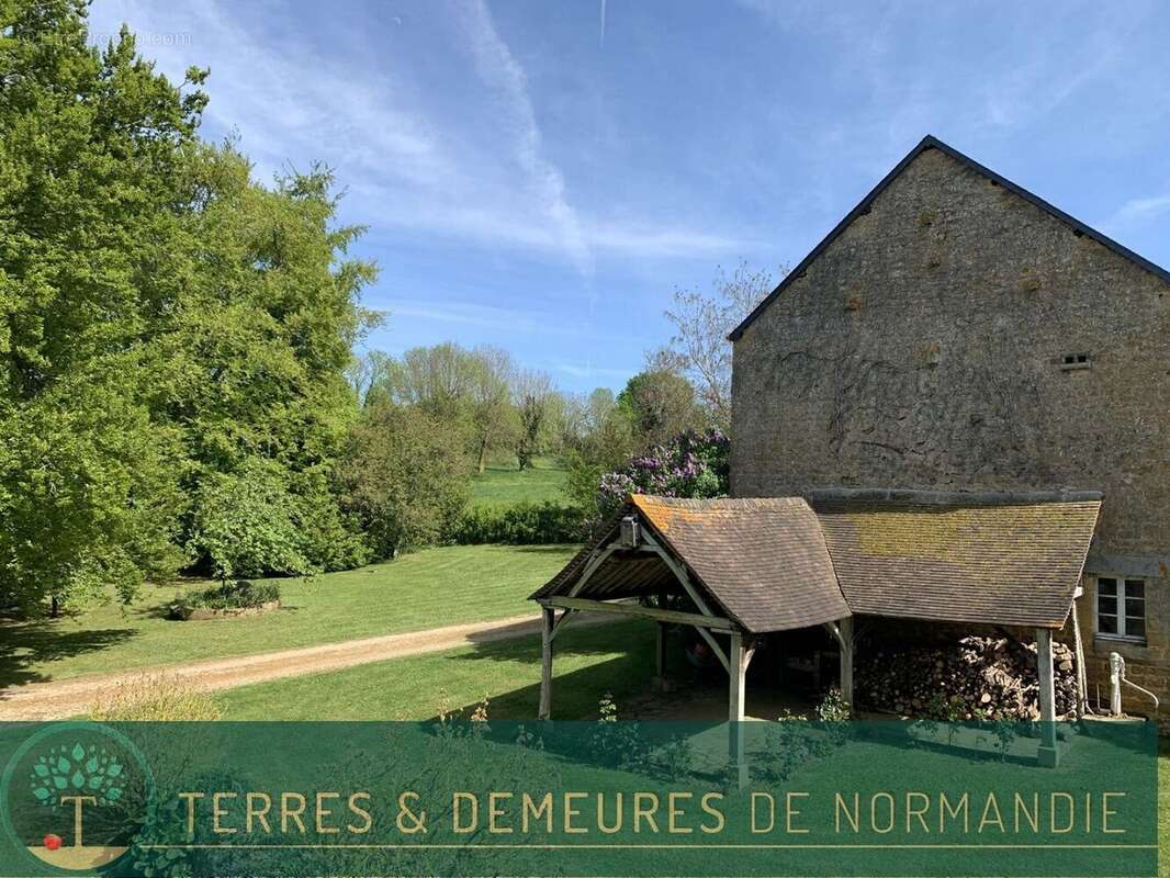 Maison à MESLAY