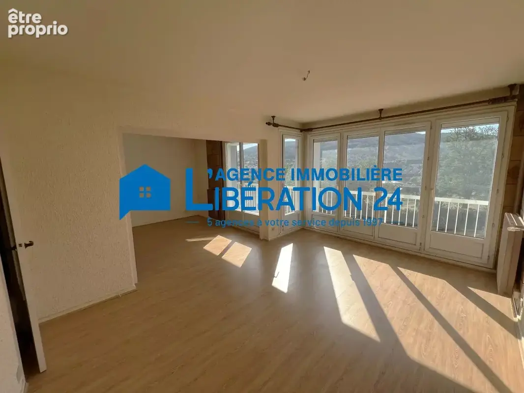 Appartement T5 95m² Balcons Terasse Ascenseur Garage Cave - photo 7